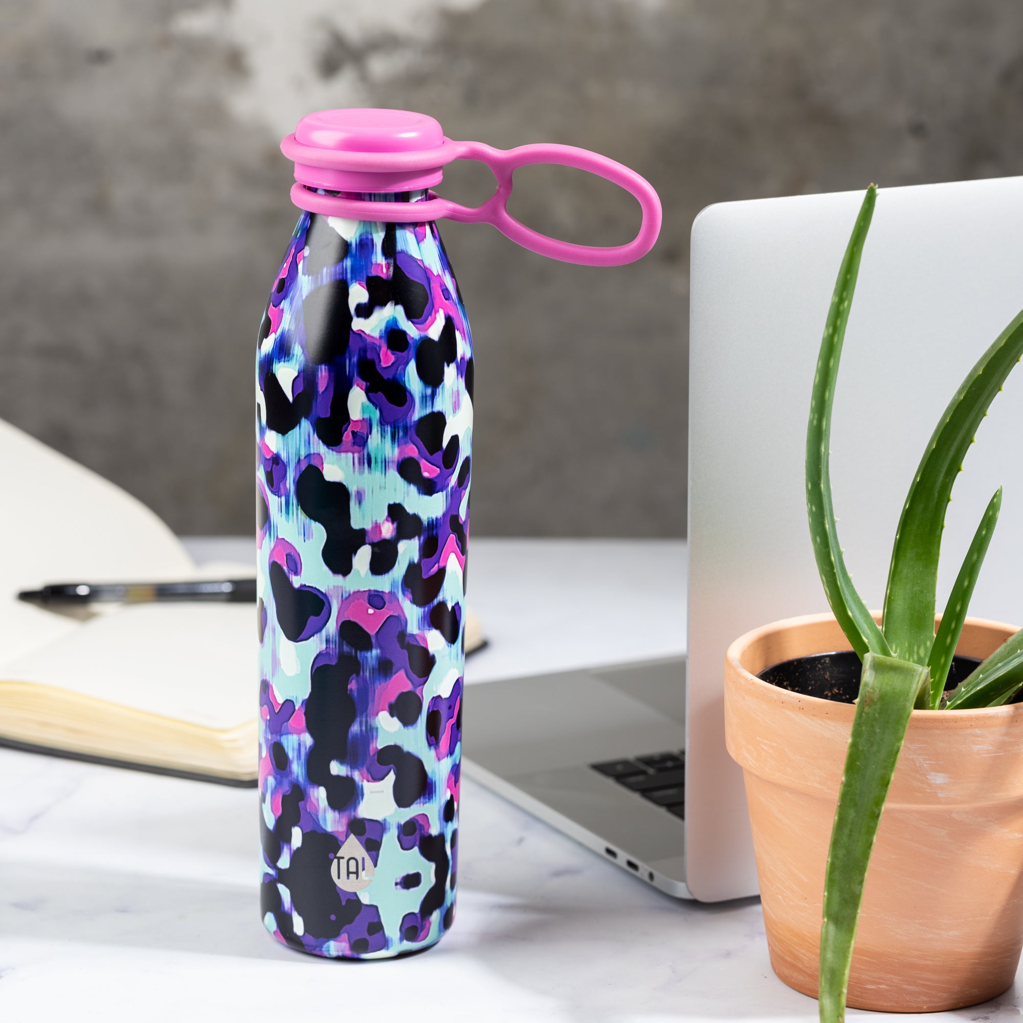 20 oz Modern Loop Leopard